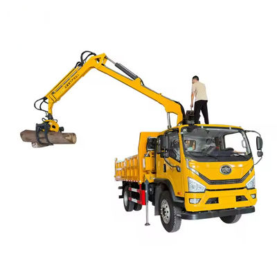 XDEM Multifunctionele hydraulische draaibare boomgreep houtkraan met automobielchassis voor landbouwgebruik