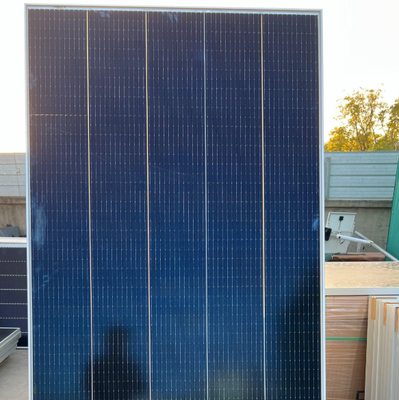 300W tot 20kW Vermogen Uitgang Photovoltaïsche apparatuur met 12V 24V aanpasbare spanning en gegalvaniseerde afwerking Wandmontage Zonnepaneel voor zonne-energieopwekking